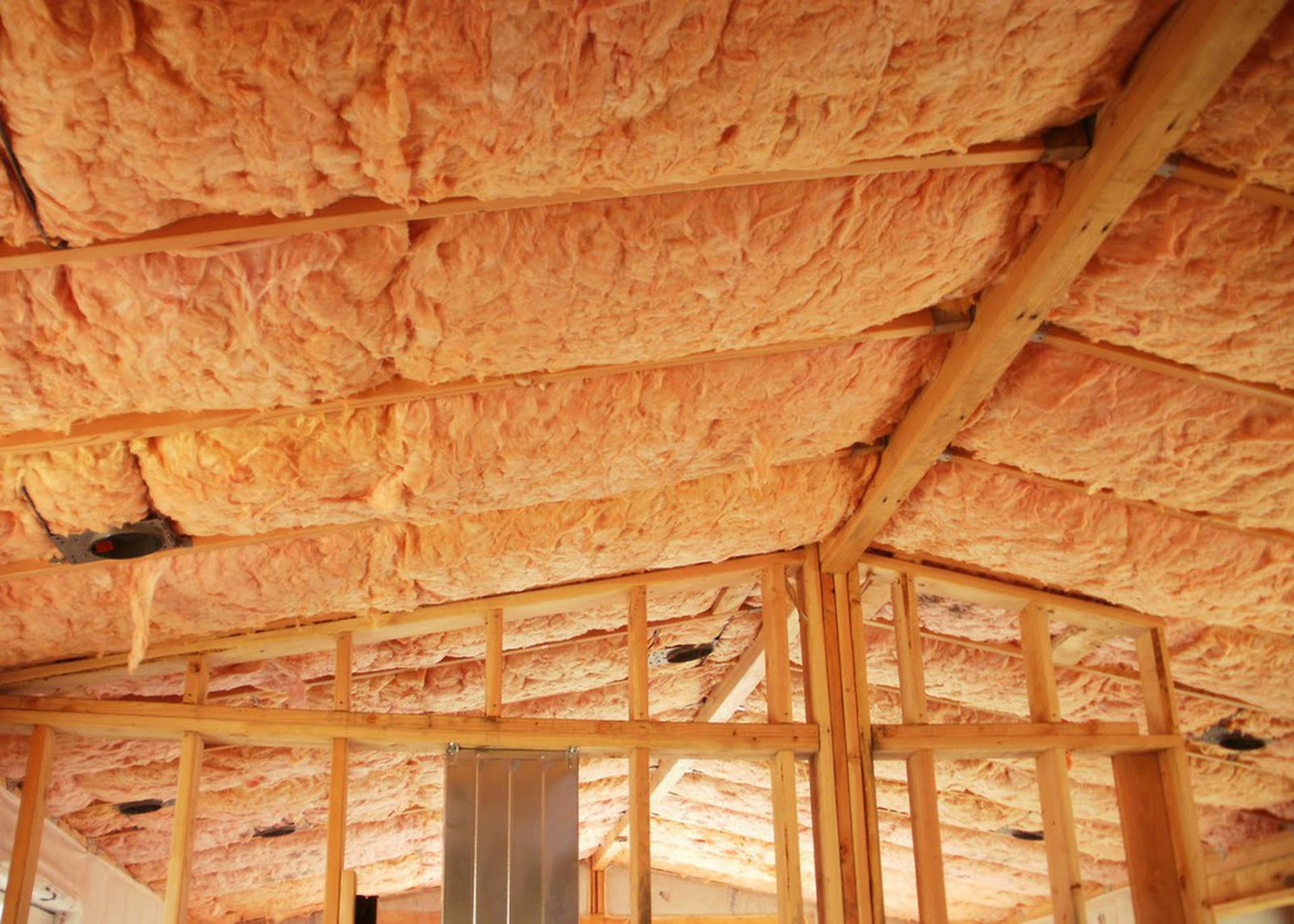 Материалы перекрытий дома. Утеплитель для крыши. Теплоизоляция крыши. Утеплитель для потолка. Теплоизоляционный материал для потолка.