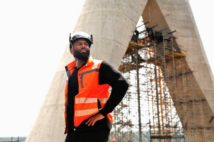 Najpoznatiji građevinar izgradio popularnost putem društvenih mreža