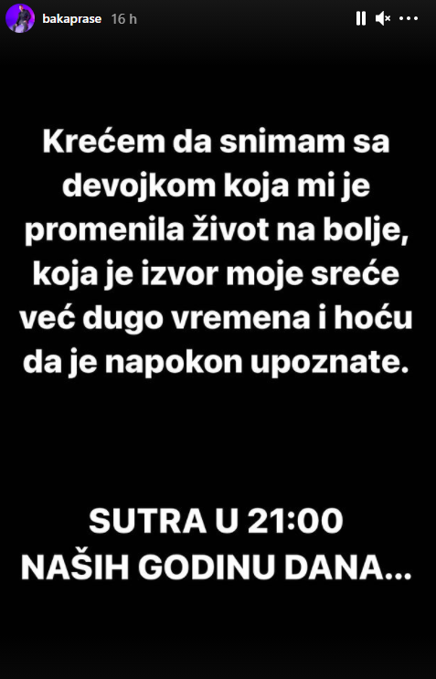 Baka Prase objavio fotografiju iz kreveta, a pored njega djevojka samo u gaćicama