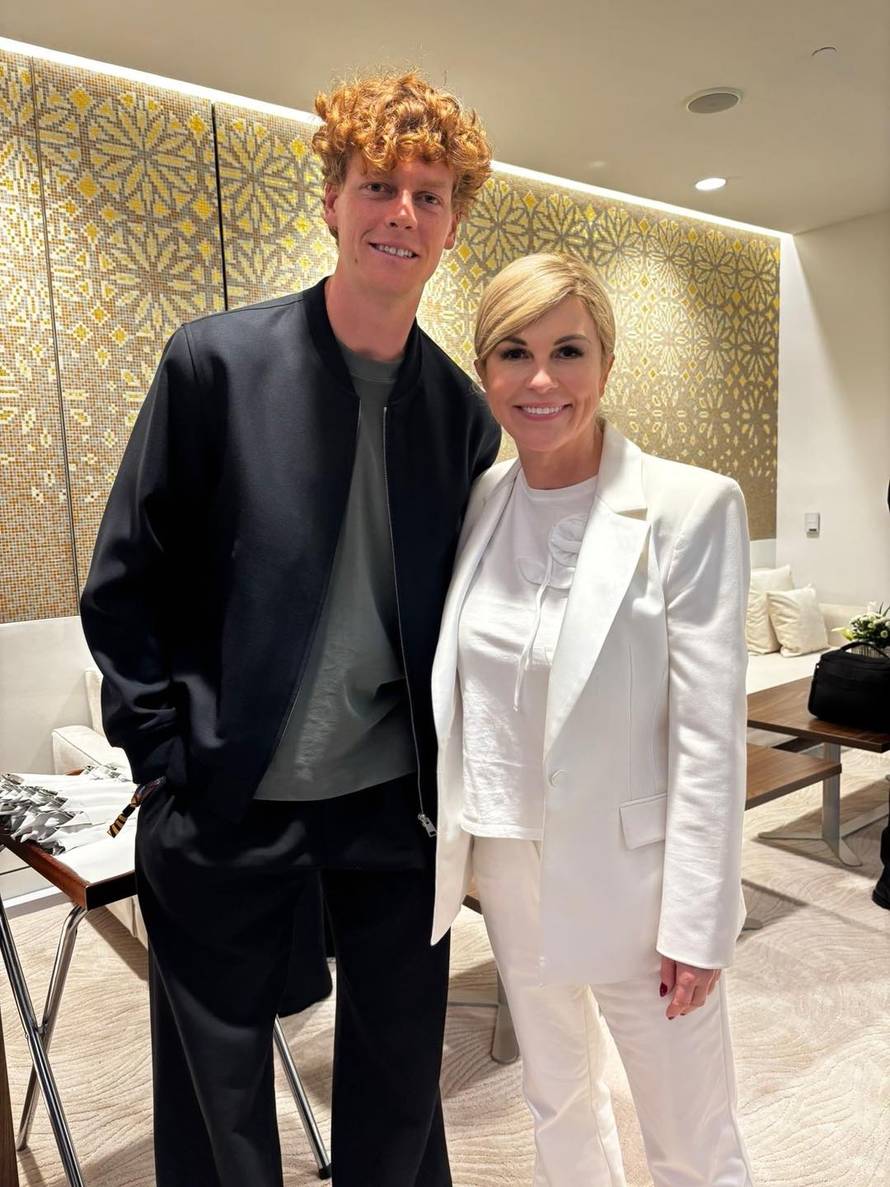 FOTO Iznad leda zora sviće, dobro došla, predsjednice: Kolinda stiže na Antarktiku!