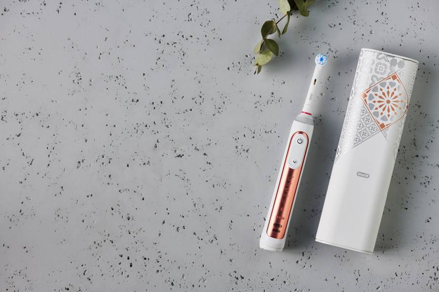 Poklonite najmilijima zdravlje – električna četkica za zube najbolji je poklon za Božić