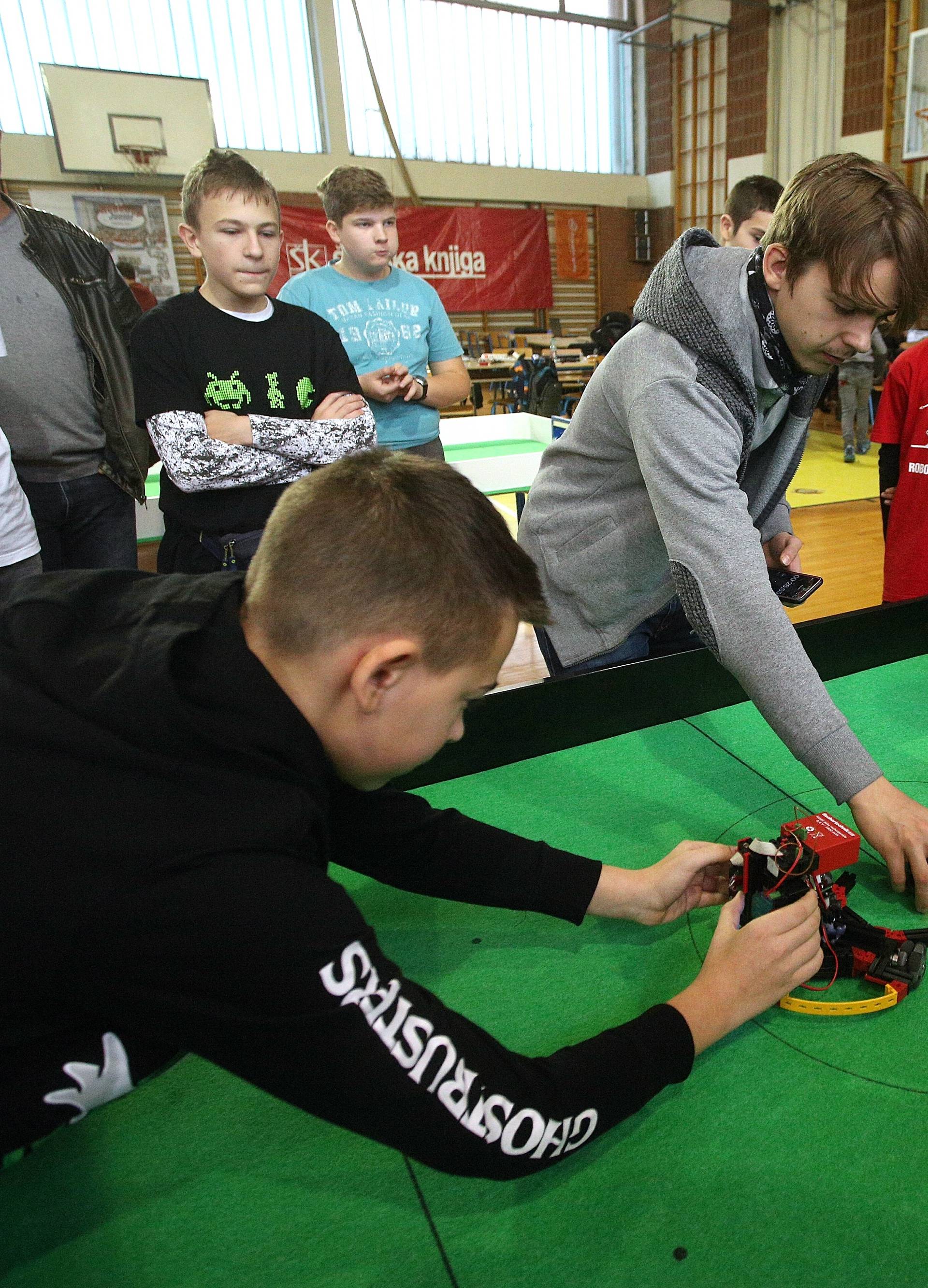 Zagreb: OdrÅ¾ano meÄunarodno robotiÄko natjecanje, RoboCup Junior Zagreb 2018.