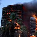 VIDEO Veliki požar guta zgradu u Valenciji: 'Nikad nisam vidio da nešto tako brzo gori, užas...'