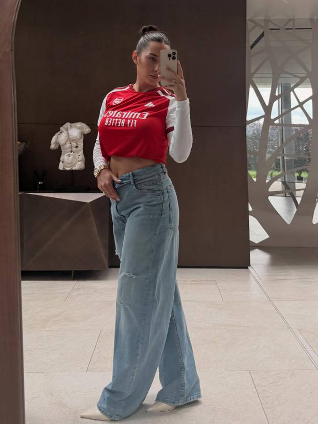 FOTO KAKVE LJEPOTICE! Ima li Španjolska najljepše WAGS-ice? Evo koga ljube Olmo i društvo...