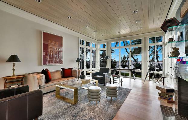 Hollywood hardman Sylvester Stallone has splashed out $35.375 million on a lakefront compound in Palm Beach, Florida.