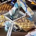 Na šahovskom turniru robot uhvatio dječaka (7) za prst i slomio ga: 'Ovo je prvi slučaj'