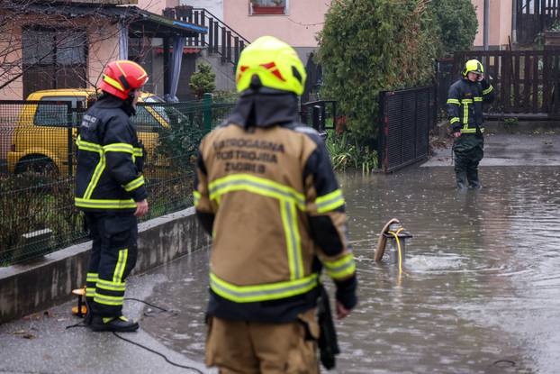 Zagreb: Poplavljena Horvatova ulica u naselju Sveta Klara