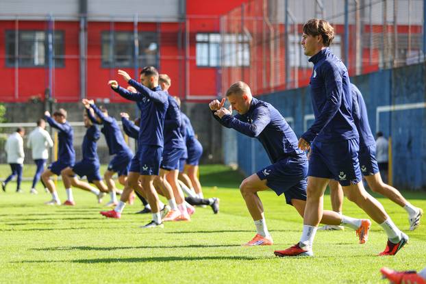 Trening nogometaša Dinama dan uo?i utakmice s Maccabijem