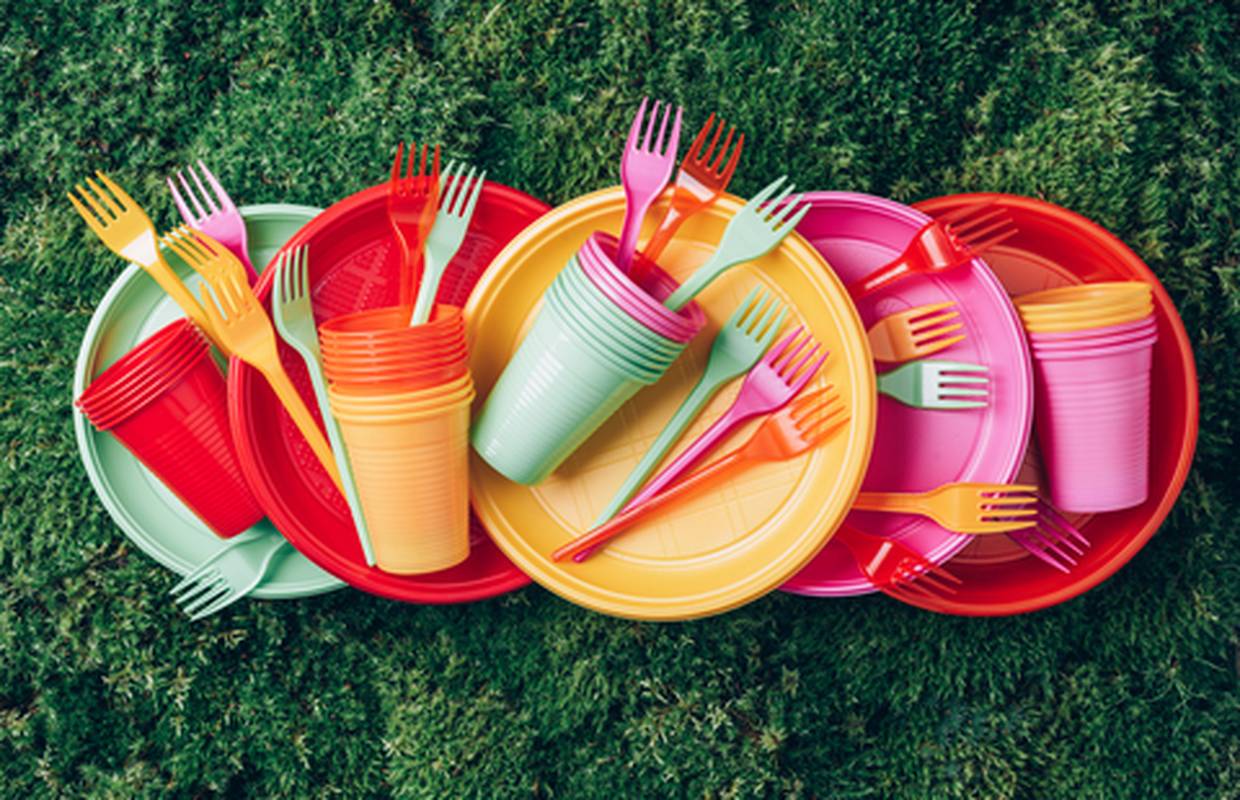 Slovenija zabranjuje prodaju određenih plastičnih proizvoda za jednokratnu upotrebu