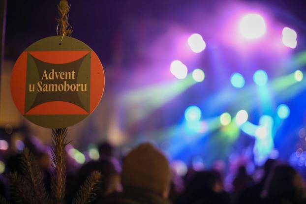 Tajči nastupala na Adventu u Samoboru