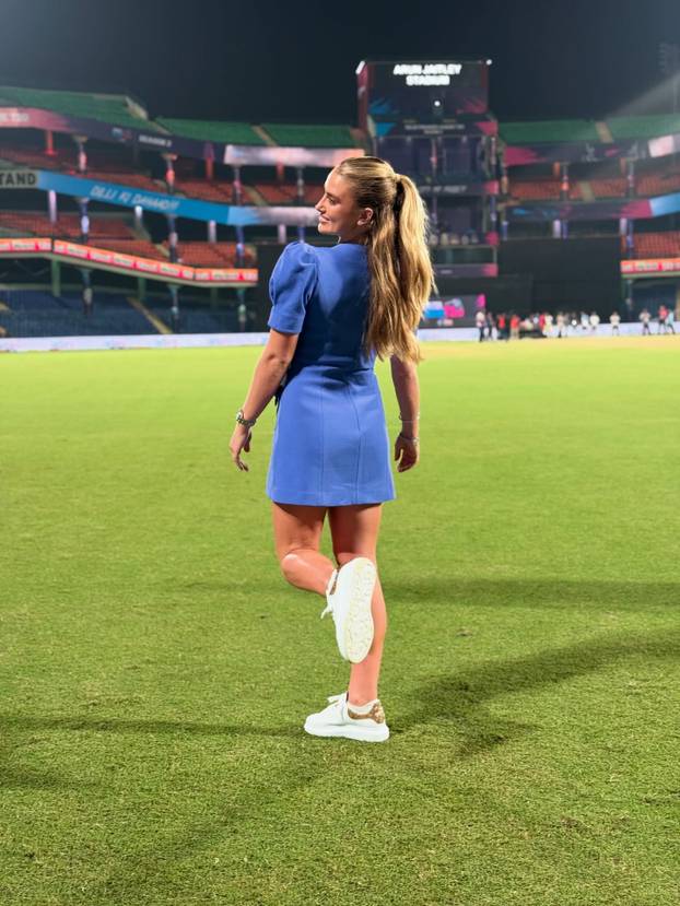 FOTO Zbog vatrene Australke mnogi prate kriket, a u Indiji je doživjela šok: 'Bilo je strašno'