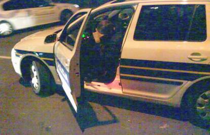 Pijani policajac povratio nakon proslave na cestu