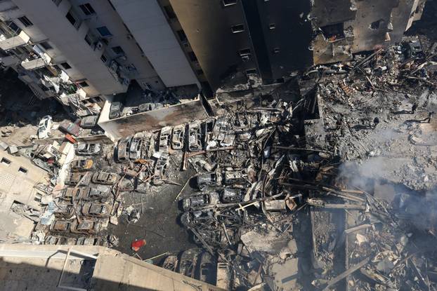 Aftermath of an Israeli strike carried out on Wednesday, in Al-Mazraa in Beirut