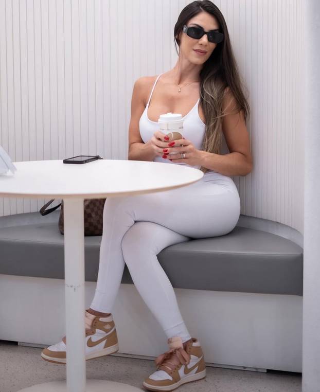 Savršeno isklesana! 'Liječnik mi je s 12 godina preporučio utege'