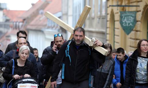 Zbog čega klerikalne udruge nisu podržale čovjeka s križem