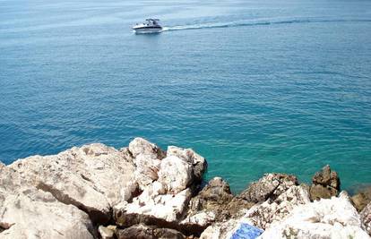 Policija kaznila 18 vozača glisera pokraj Dubrovnika