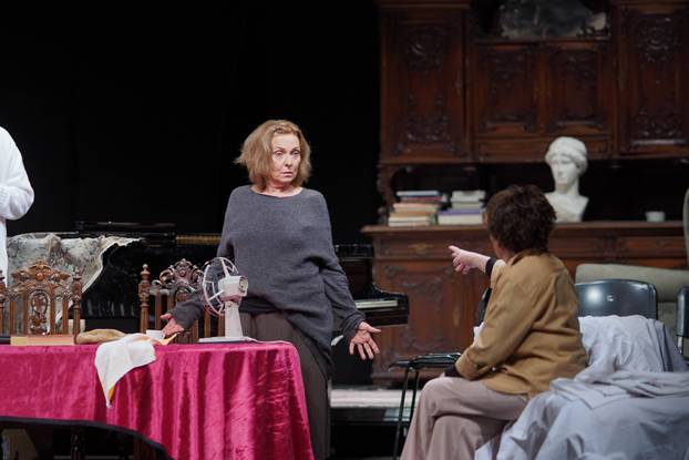 Banja Luka: Povodoma dana Jagoša Markoviće izvedena njegova predstava "Vrat od stakla"