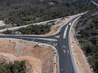 Ston: Pogled iz zraka na pristupne ceste kod Pelješkog mosta