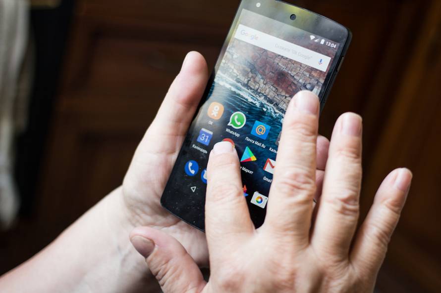 Ovisni o mobitelima nisu mladi već generacija od 35 do 50 g.