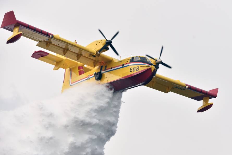 Kod naselja MihaljeviÃ¦i tijekom jutra ponovno buknuo poÅ¾ar