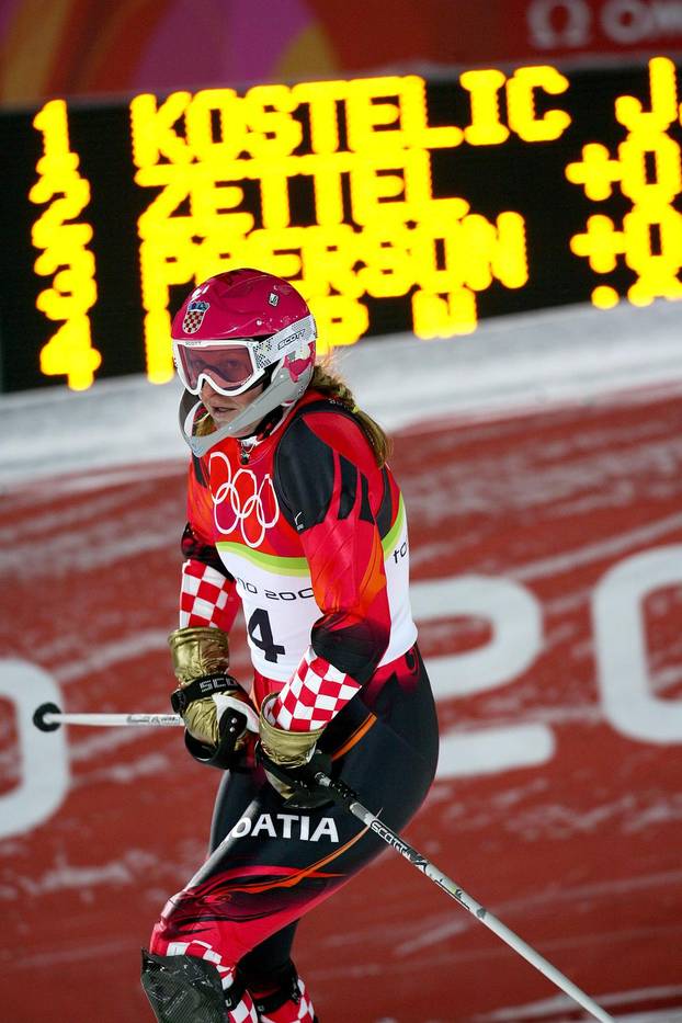 ARHIVA - Janica zlatna u kombinaciji