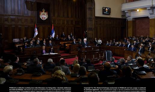 Skupština Srbije zabranit će riječi poput bolesnik, lopov...?