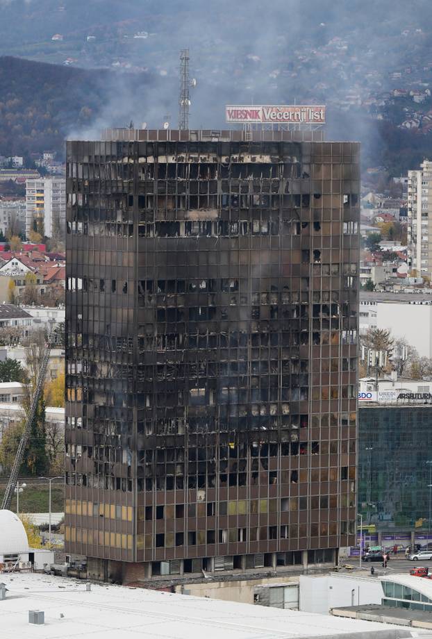 Zagreb: Pogled na izgoreni Vjesnikov neboder 