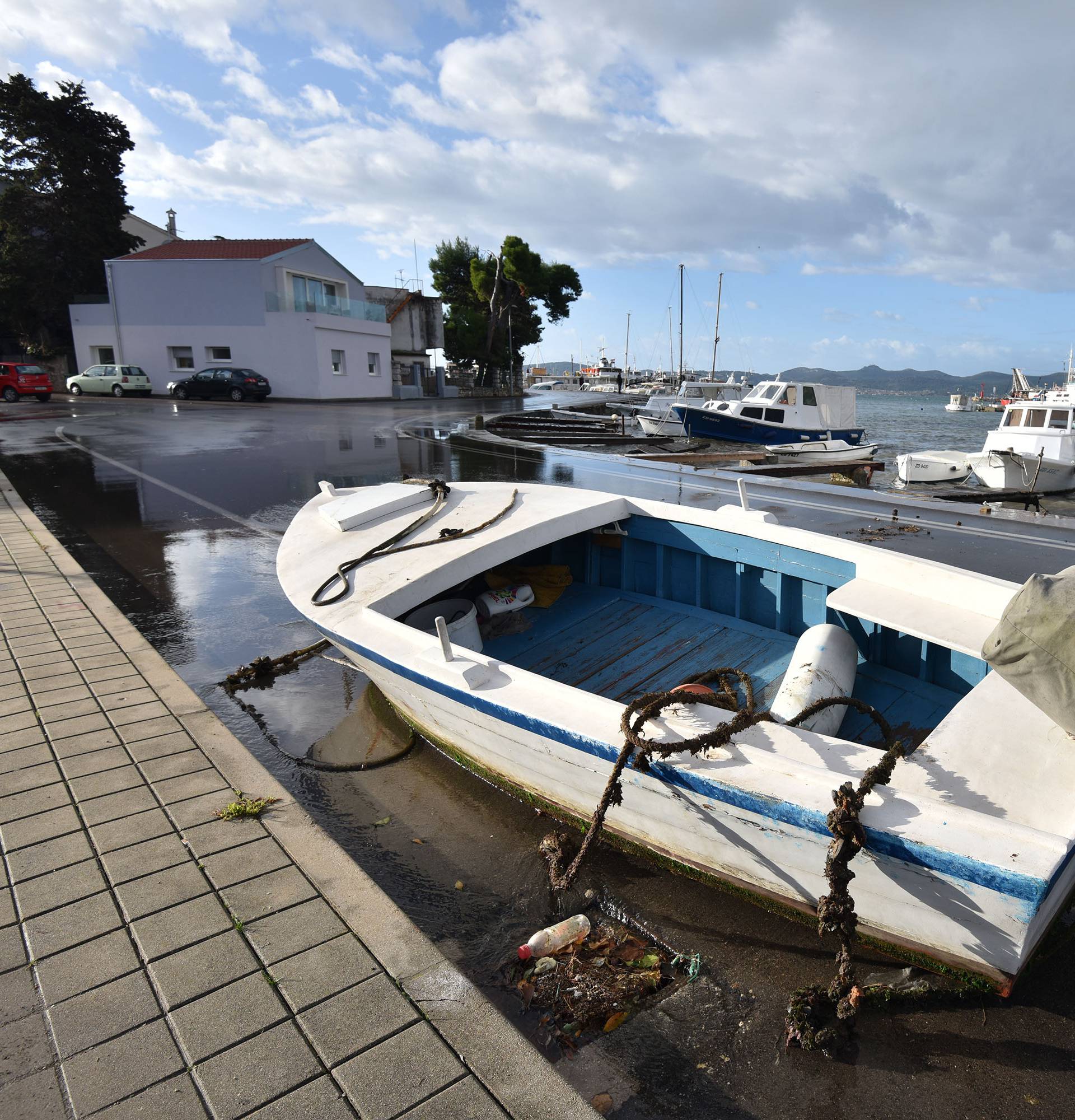 Olujni vjetar, kiša, poplave: Na udaru Istra i gradovi na obali