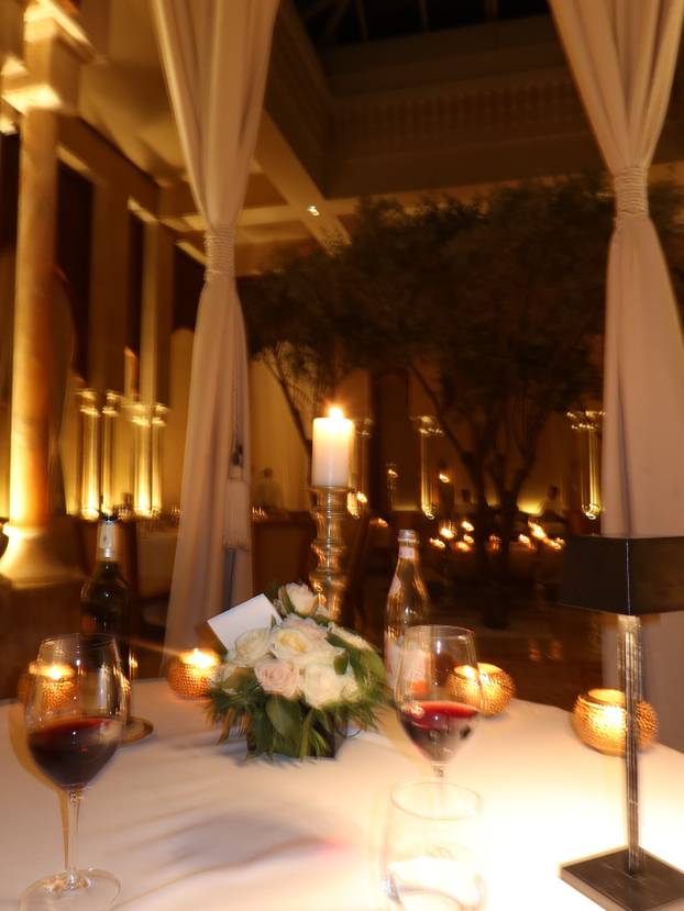 Realov tinejdžer nije dobio ni minutu. Slavio godišnjicu braka u pustinji s pet godina starijom