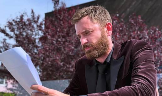 Momčilo Otašević podijelio par fotki sa snimanja U dobru i zlu pa nasmijao fanove: 'Super si!'