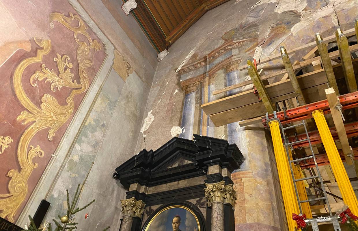 Oštećena je crkva u Remetama