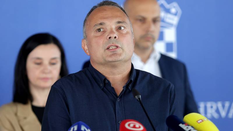 Bušić o Plenkovićevu dolasku u Gospić: 'Nećemo na sastanak, ne odustajemo od prosvjeda...'