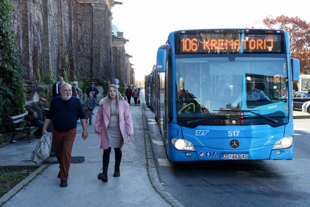 Zagreb: Svi sveti groblja poznatih osoba