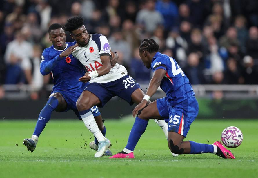Premier League - Tottenham Hotspur v Chelsea