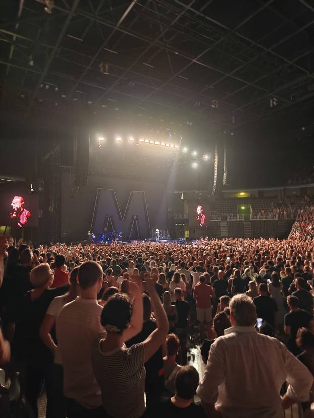 Depeche Mode napunio Arenu: Pozdravili Zagreb pa otpjevali najveće hitove u svojoj karijeri