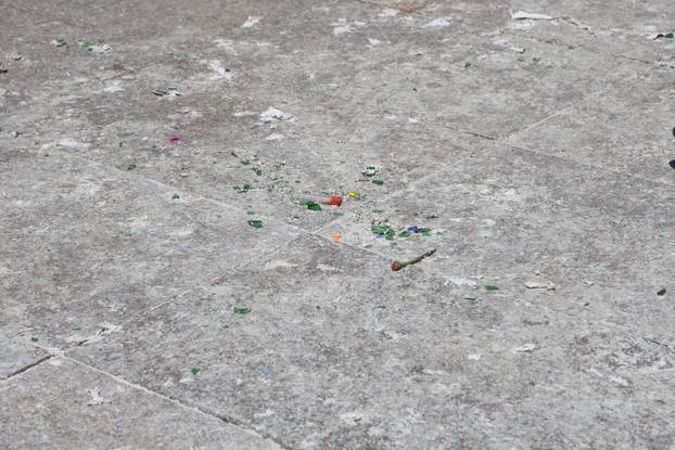 Zagreb: Radnici Čistoće čiste trg nakon slavlja maturanata