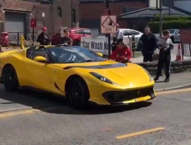 FOTO Mijenja ime na dresu, ali i aute, kao čarape! Pogledajte impresivnu Haalandovu garažu