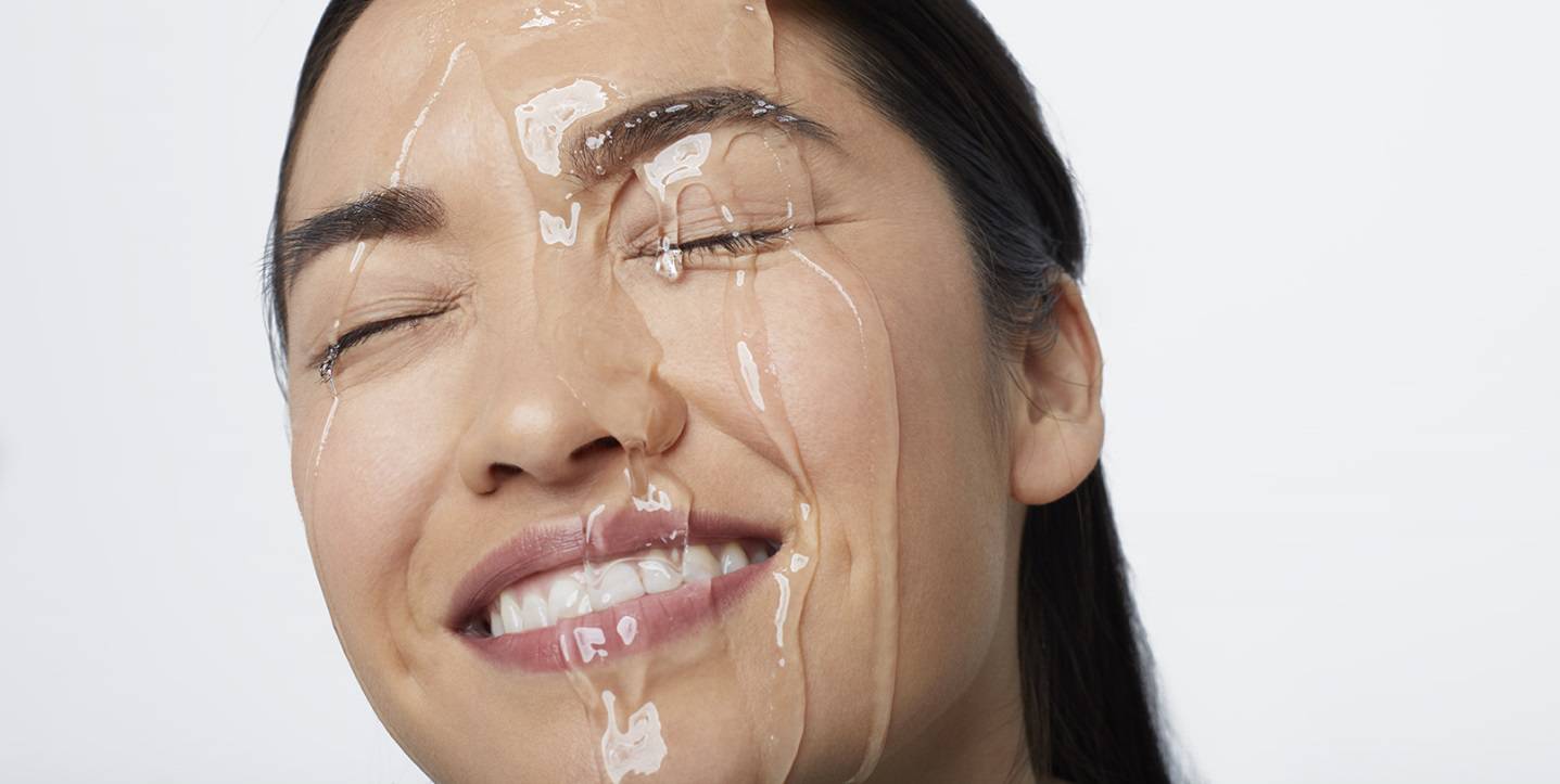 Zašto obični čistači kože lica ne otapaju čestice topive u ulju