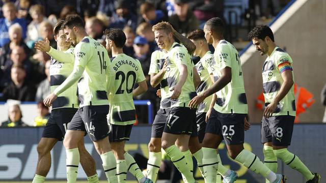 Premier League - Leicester City v Manchester City