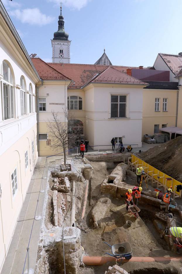 U Banskim dvorima predstavljena prva faza arheoloških istraživanja u sjevernom dijelu dvorišta