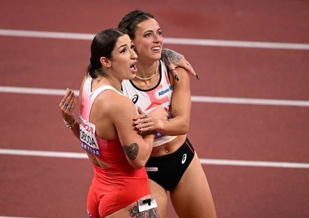Women's 100m Round 1