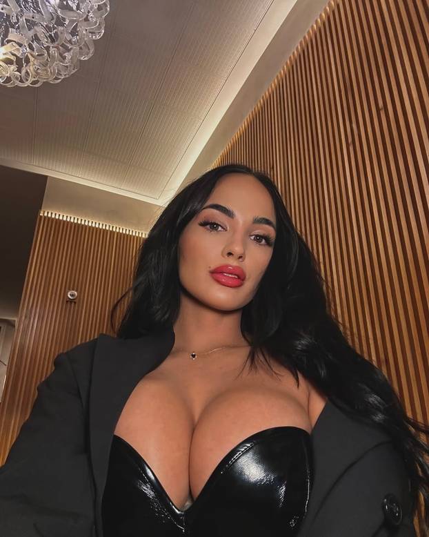 FOTO Uf, ovo boli! Glumica filmova za odrasle javno je osramotila Ikera Casillasa