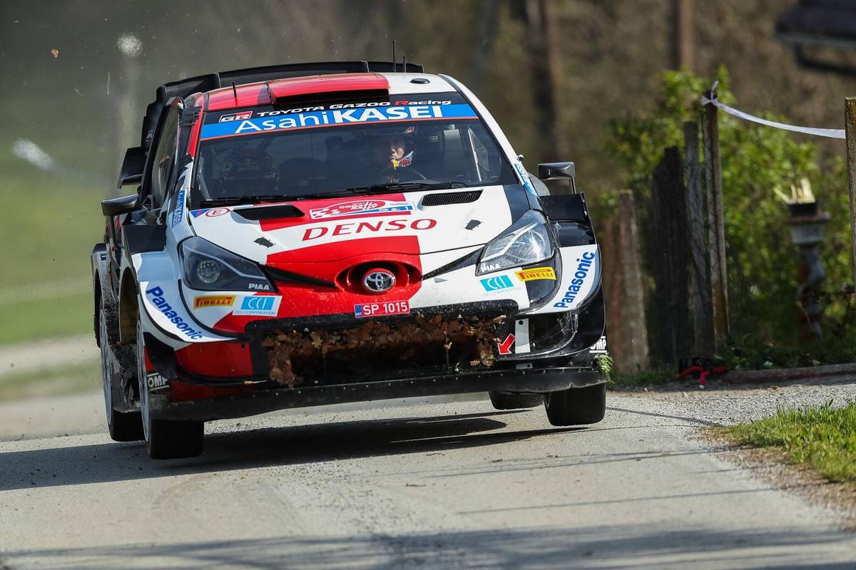 Čudesna završnica relija! Ogier je prvi, Evans je svoju prednost uspio izgubiti u zadnjem zavoju
