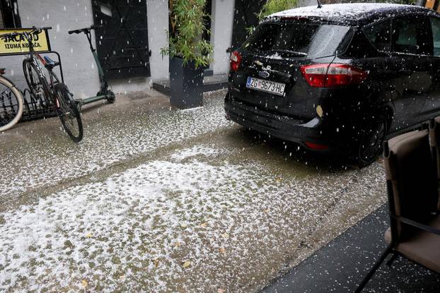 Zagreb: Jaka tuča pogodila Zagreb