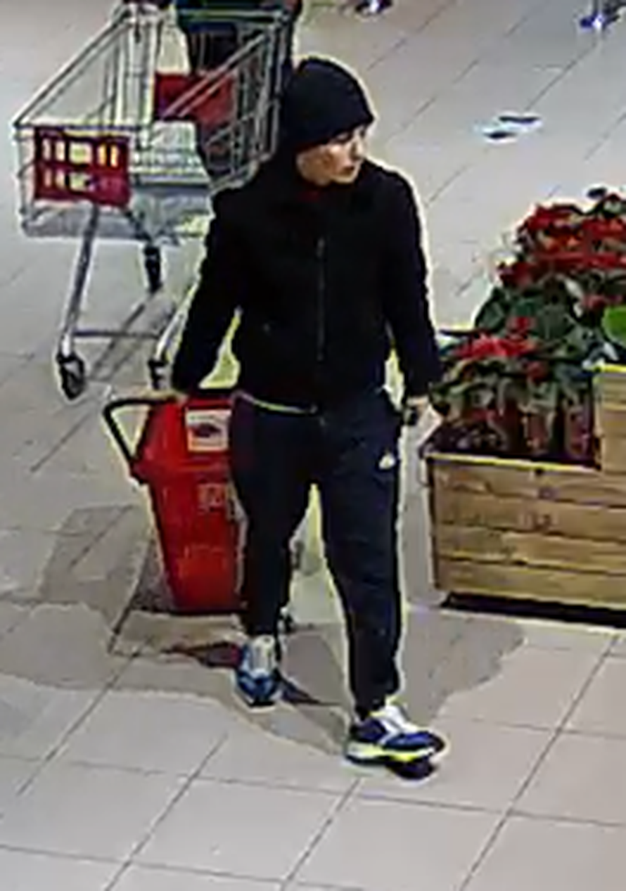 FOTO Prepoznajete li čovjeka sa slike? Karlovačka policija ga traži zbog računalnih prijevara