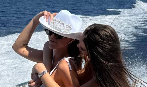FOTO 'Splitska Barbika' imala je djevoja&ccaron;ku na brodu, uskoro &cacute;e se udati za poznatog sporta&scaron;a