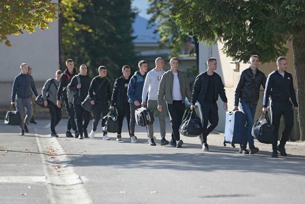 FOTO U Požegu na vojnu obuku stiglo gotovo 300 ročnika: 'Već pet godina ih nije bilo ovoliko!'