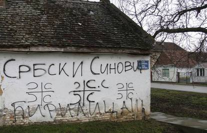 U Vukovaru grafitima ispisivali 'Srbija', policija ih je uhvatila