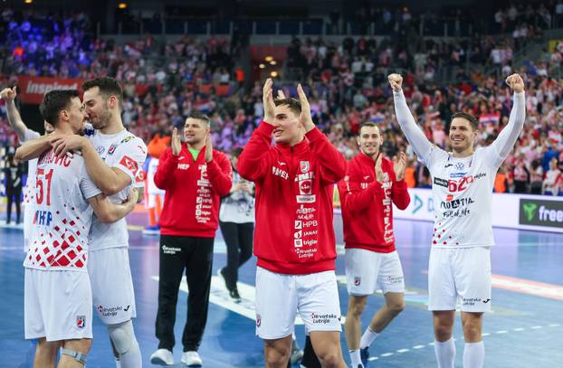 Hrvatski rukometaši slave nakon što su svladali Island 32:26