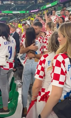 Iva Šarić nakon utakmice skočila svojem Bruni Petkoviću u zagrljaj, proslavili poljupcem